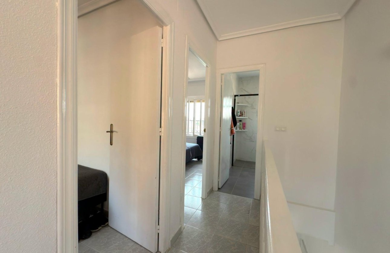 Herverkoop - Dúplex -
Torrevieja - Playa del Cura