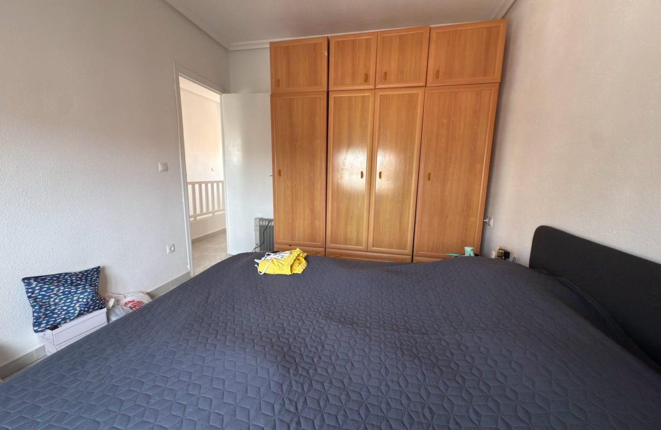 Herverkoop - Dúplex -
Torrevieja - Playa del Cura