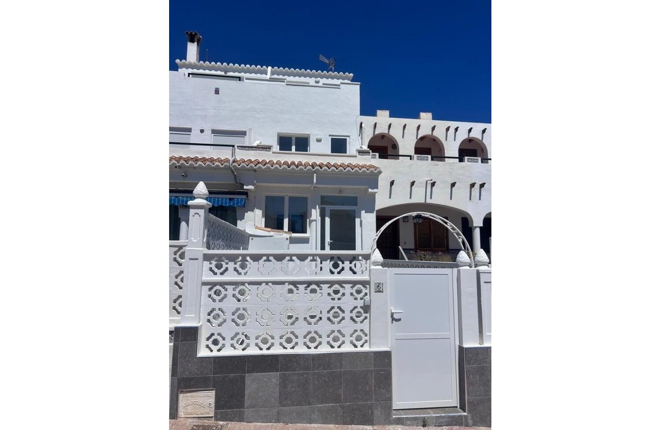 Herverkoop - Dúplex -
Torrevieja - Torreblanca