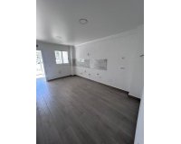 Herverkoop - Dúplex -
Torrevieja - Torreblanca