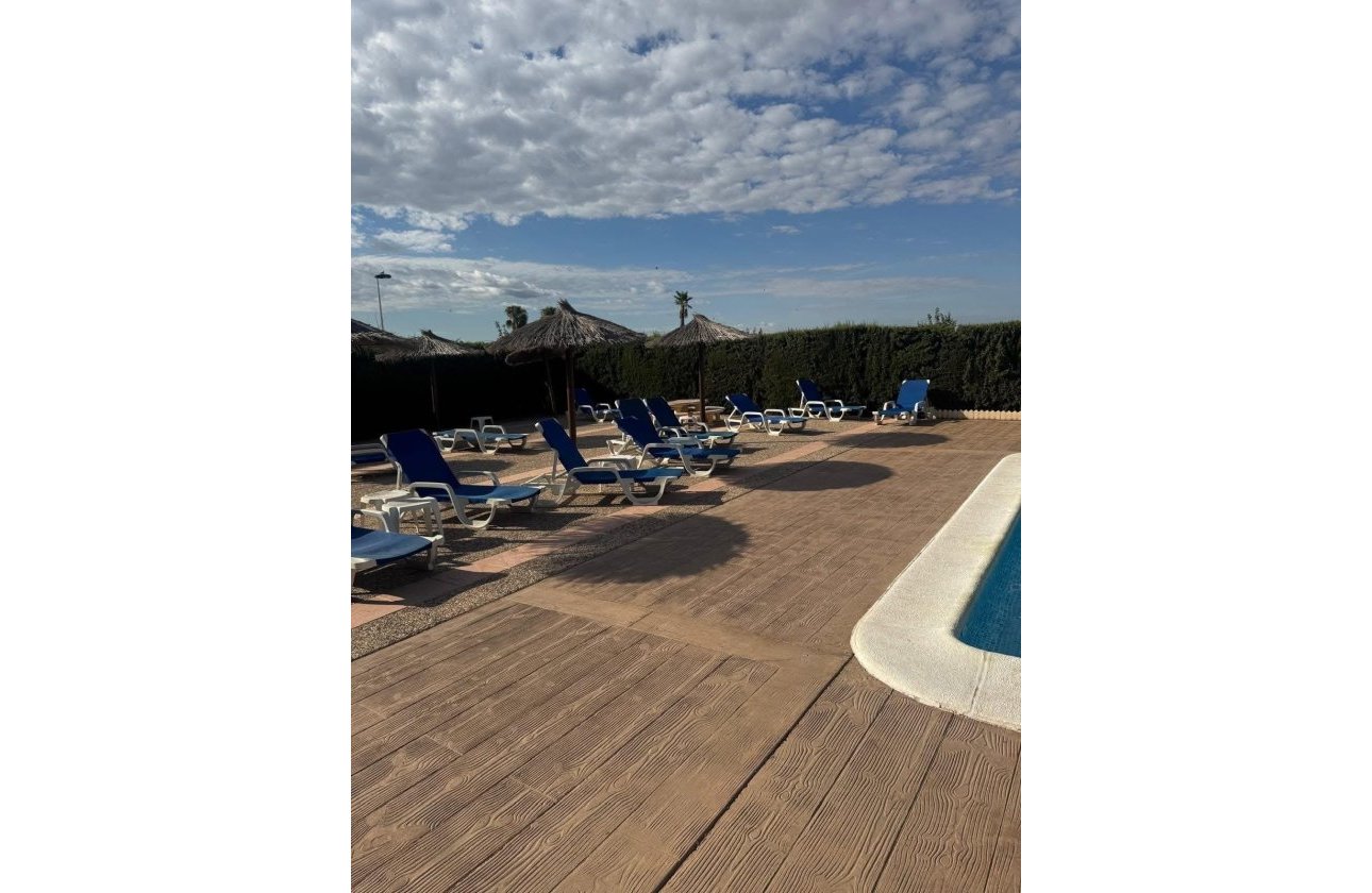 Herverkoop - Dúplex -
Torrevieja - Torretas