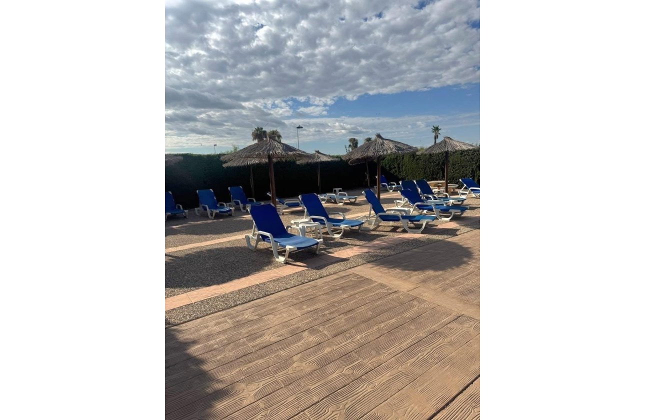 Herverkoop - Dúplex -
Torrevieja - Torretas