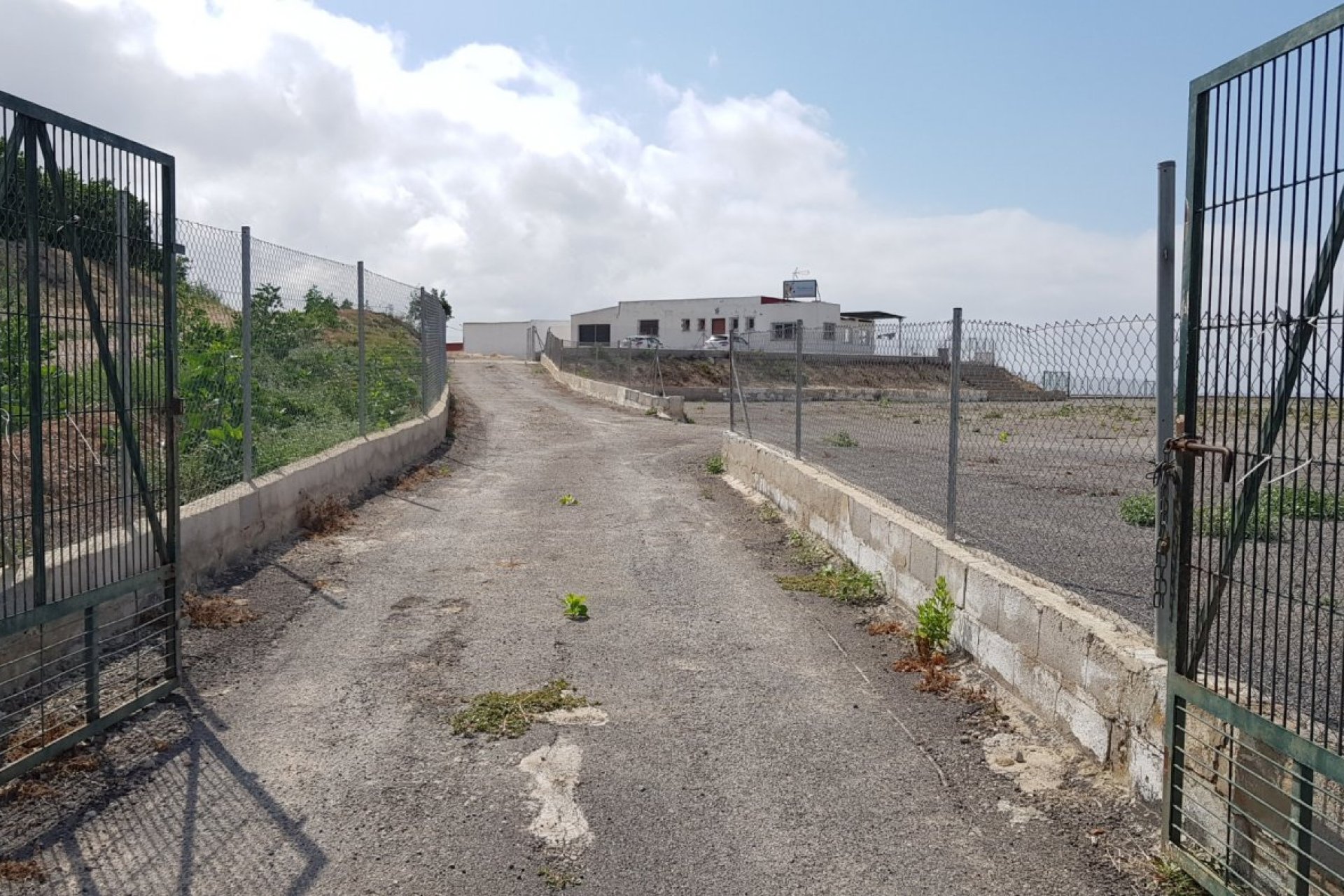 Herverkoop - Finca -
Los Montesinos