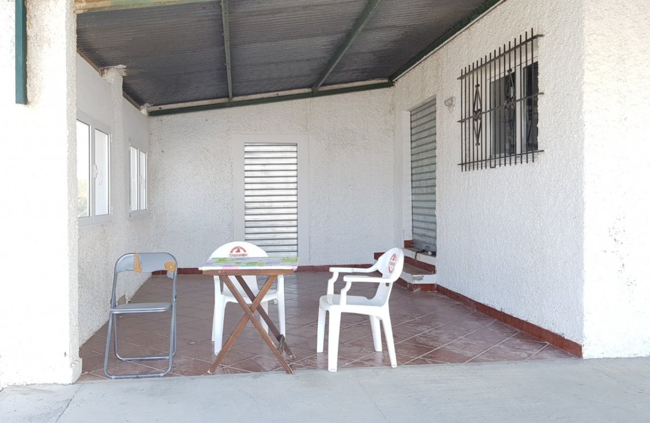 Herverkoop - Finca -
Los Montesinos
