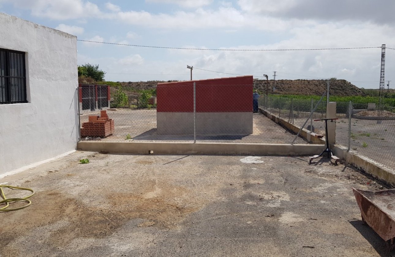 Herverkoop - Finca -
Los Montesinos