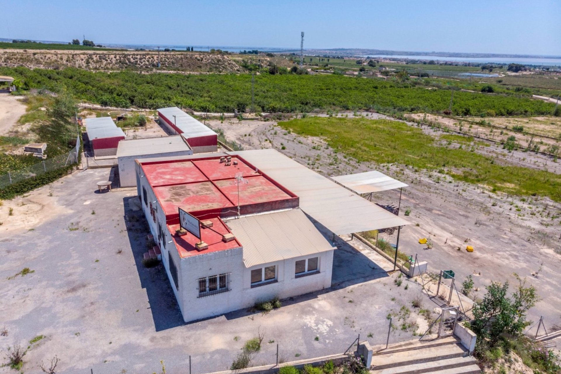 Herverkoop - Finca -
Los Montesinos