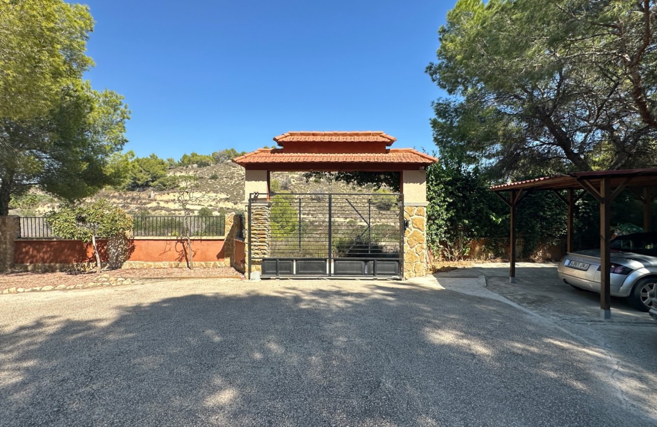 Herverkoop - Finca -
San Miguel de Salinas - Inland