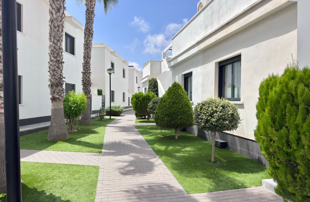 Herverkoop - Huis -
Cabo Roig - Lomas de Cabo Roig