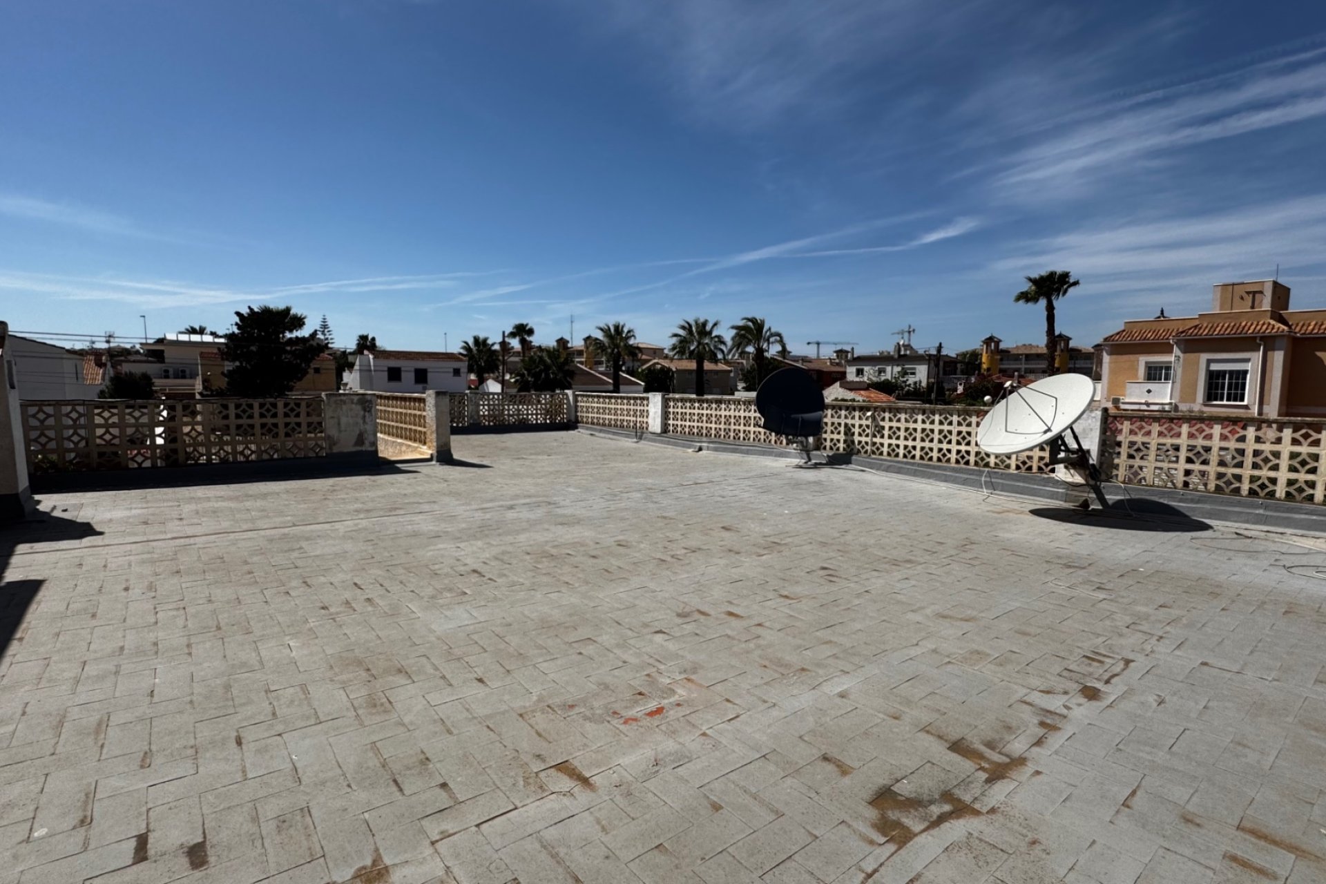 Herverkoop - Huis -
Orihuela Costa - Montezenia