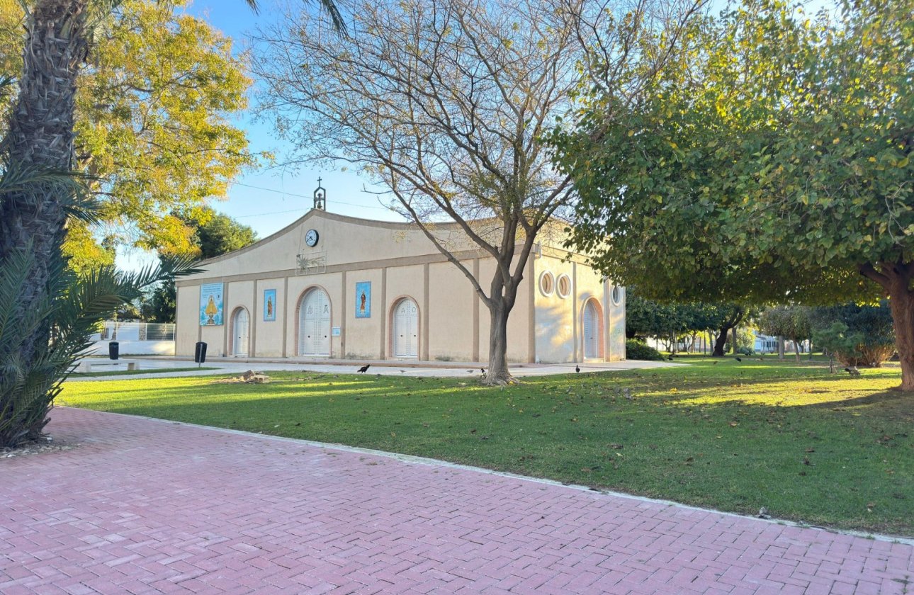 Herverkoop - Huis -
Torrevieja - Playa De Los Naufragos