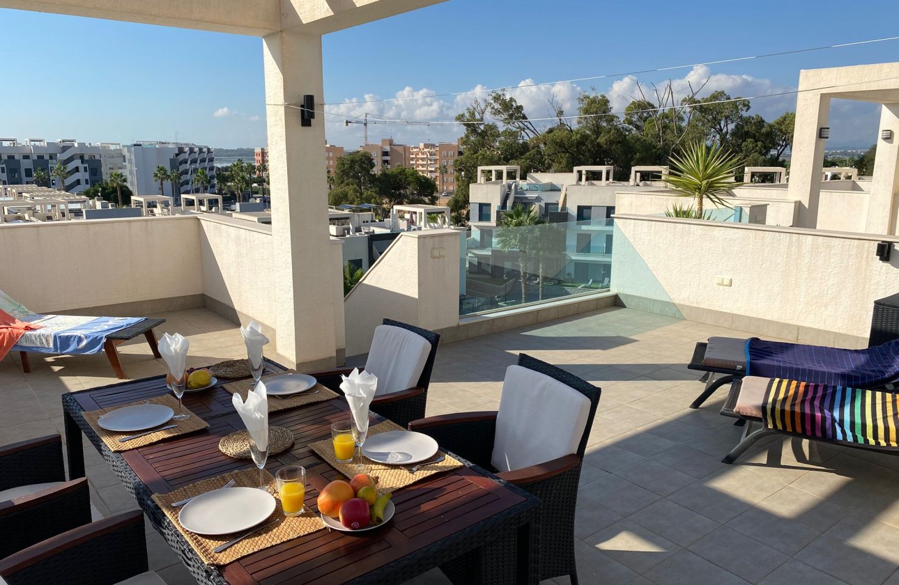 Herverkoop - Penthouse -
El Raso - Costa Blanca