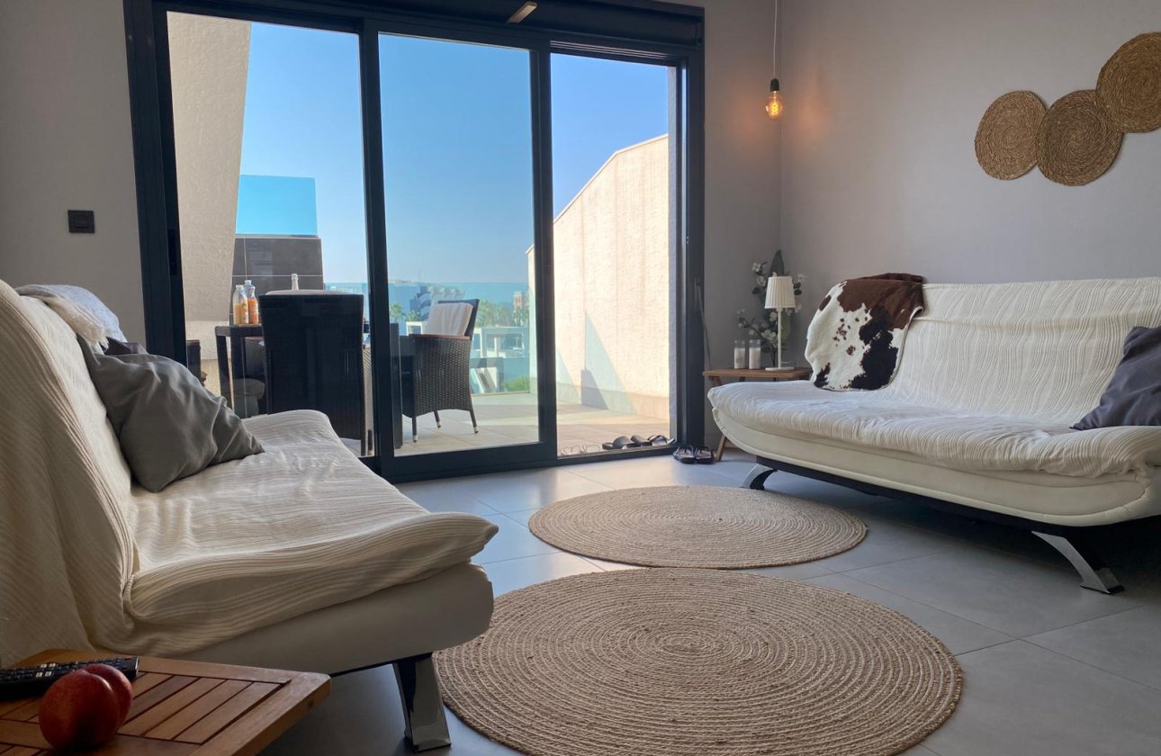 Herverkoop - Penthouse -
El Raso - Costa Blanca