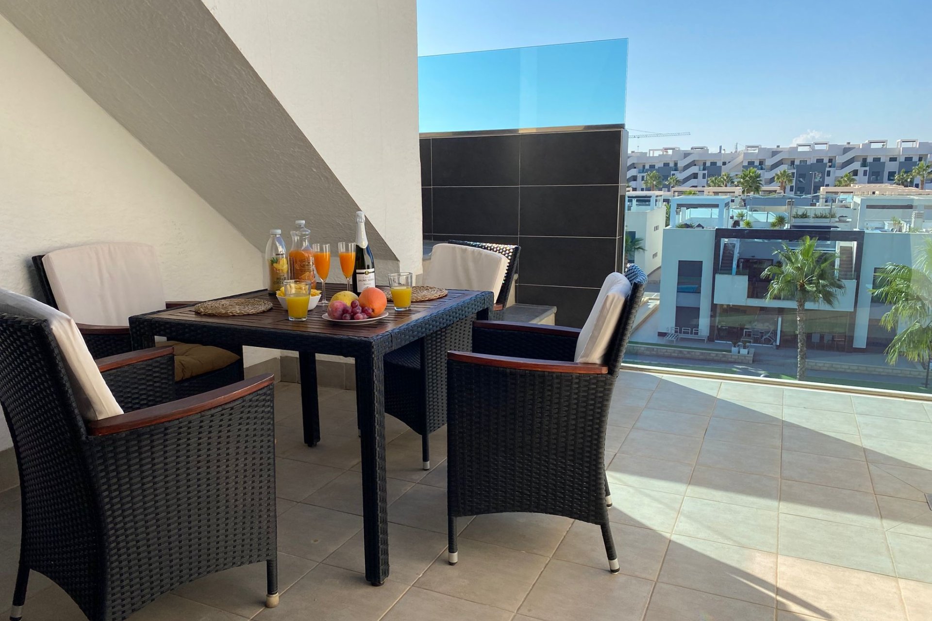 Herverkoop - Penthouse -
El Raso - Costa Blanca