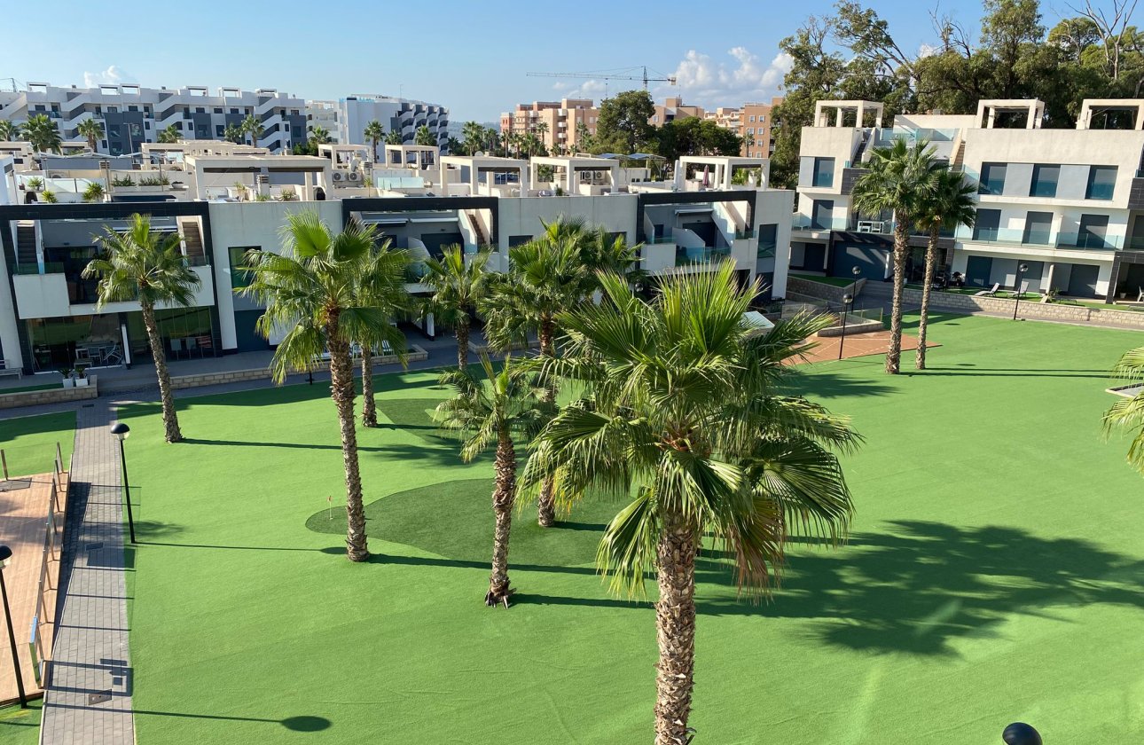 Herverkoop - Penthouse -
El Raso - Costa Blanca