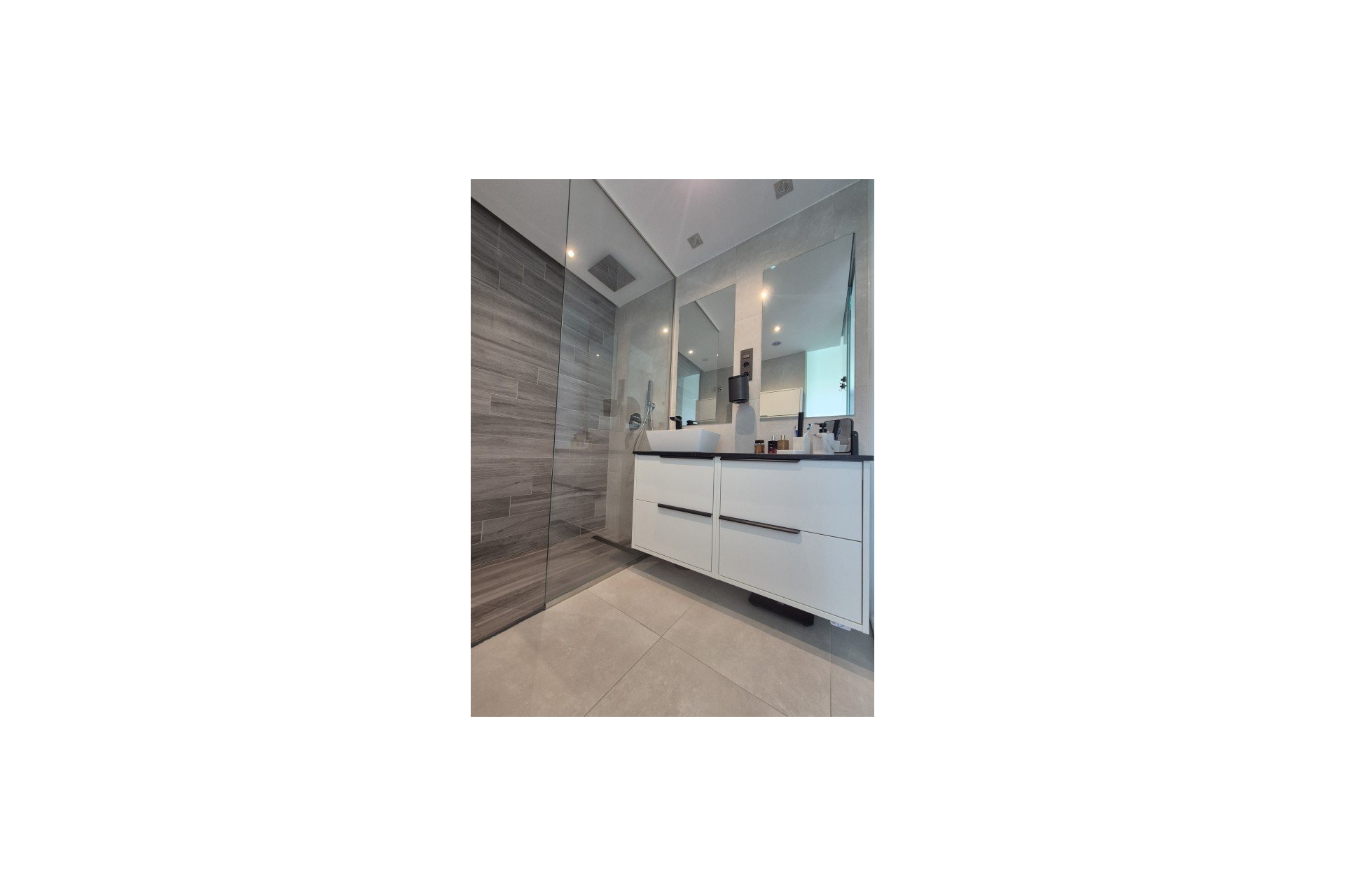 Herverkoop - Penthouse -
El Raso - Costa Blanca