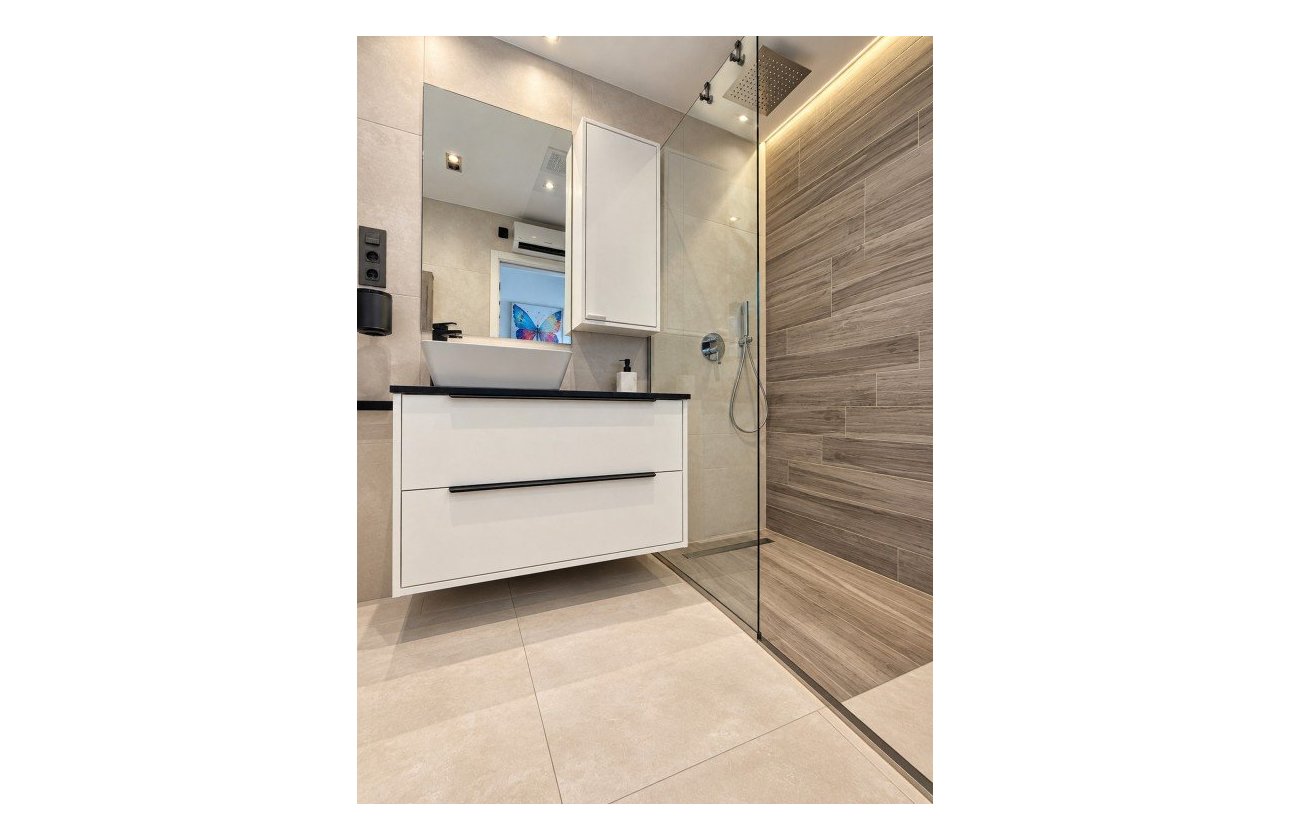 Herverkoop - Penthouse -
El Raso - Costa Blanca