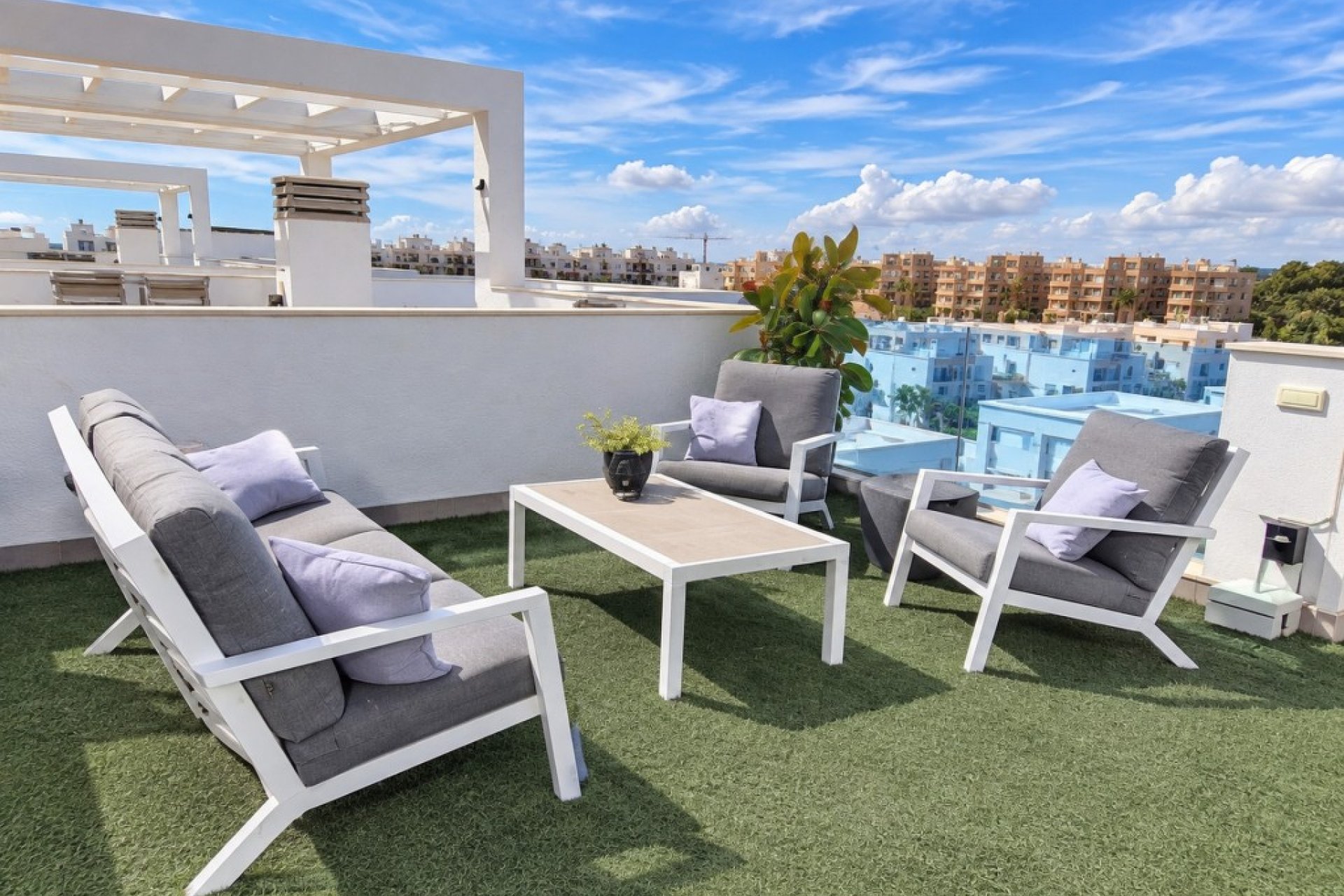 Herverkoop - Penthouse -
El Raso - Costa Blanca