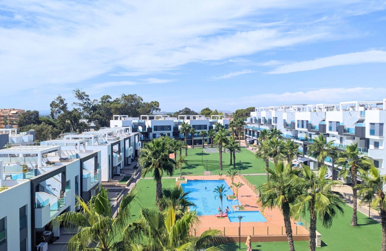 Herverkoop - Penthouse -
El Raso - Costa Blanca