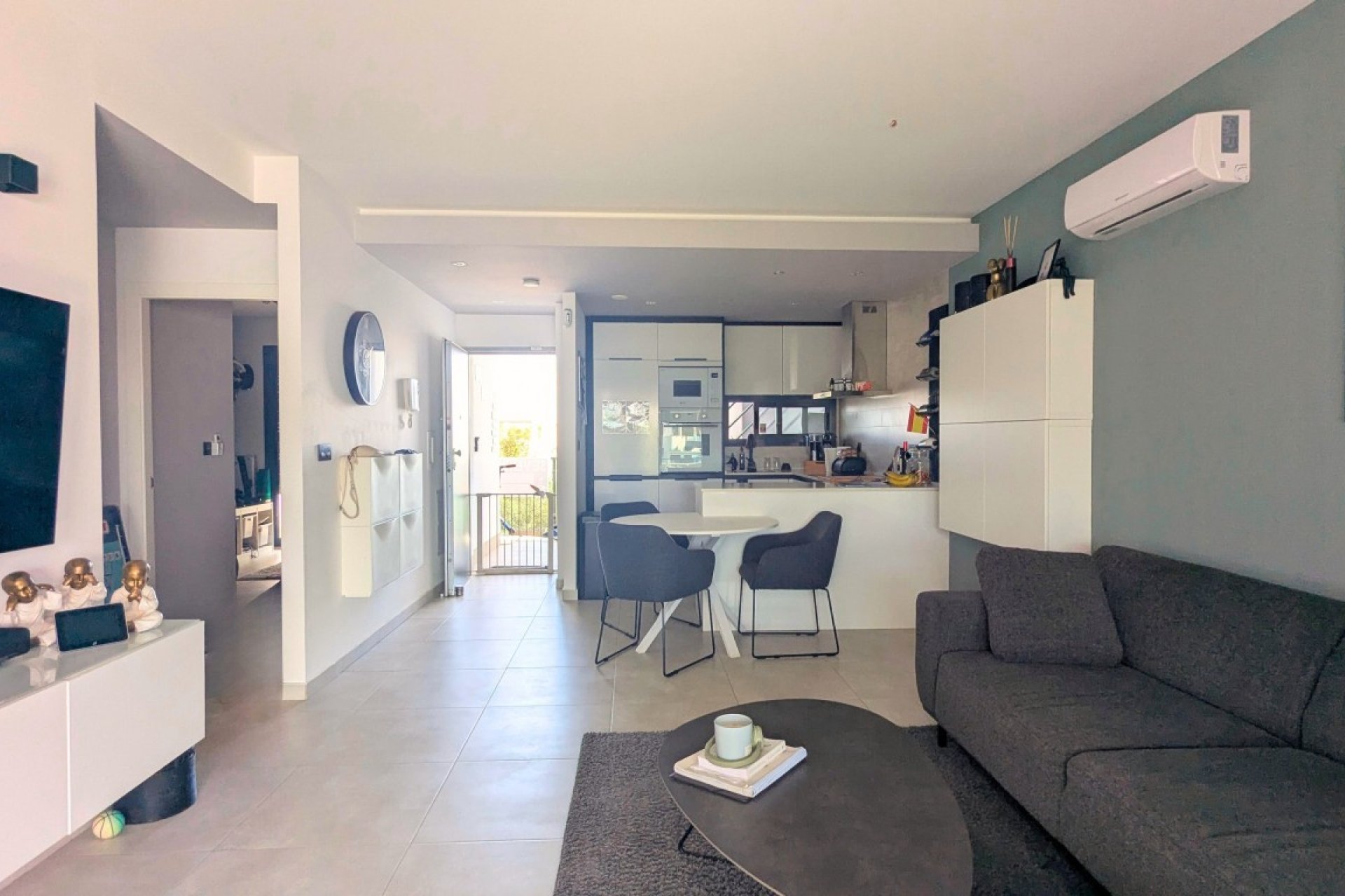 Herverkoop - Penthouse -
El Raso - Costa Blanca
