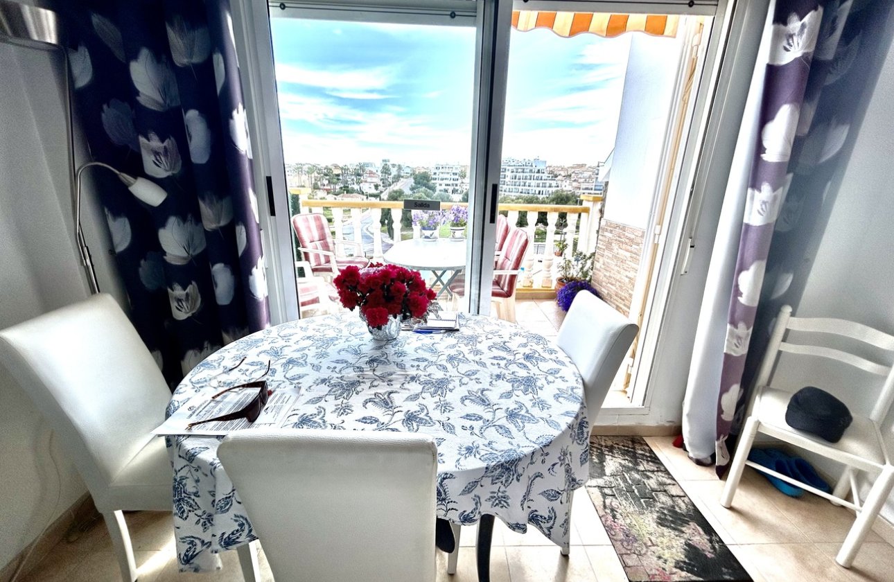 Herverkoop - Penthouse -
La Zenia - Costa Blanca