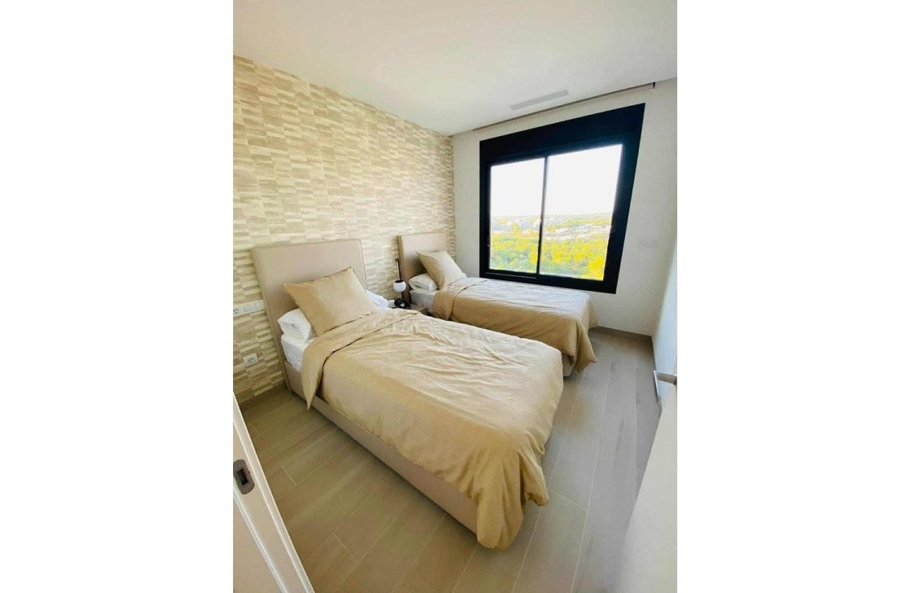 Herverkoop - Penthouse -
Las Colinas Golf - Costa Blanca