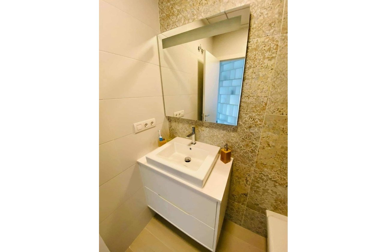 Herverkoop - Penthouse -
Las Colinas Golf - Costa Blanca