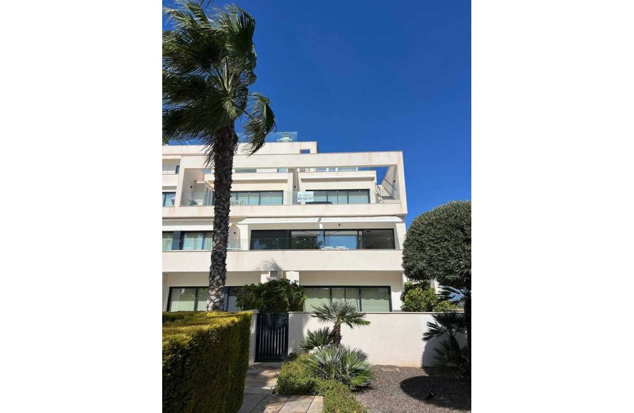 Herverkoop - Penthouse -
Las Colinas Golf - Costa Blanca