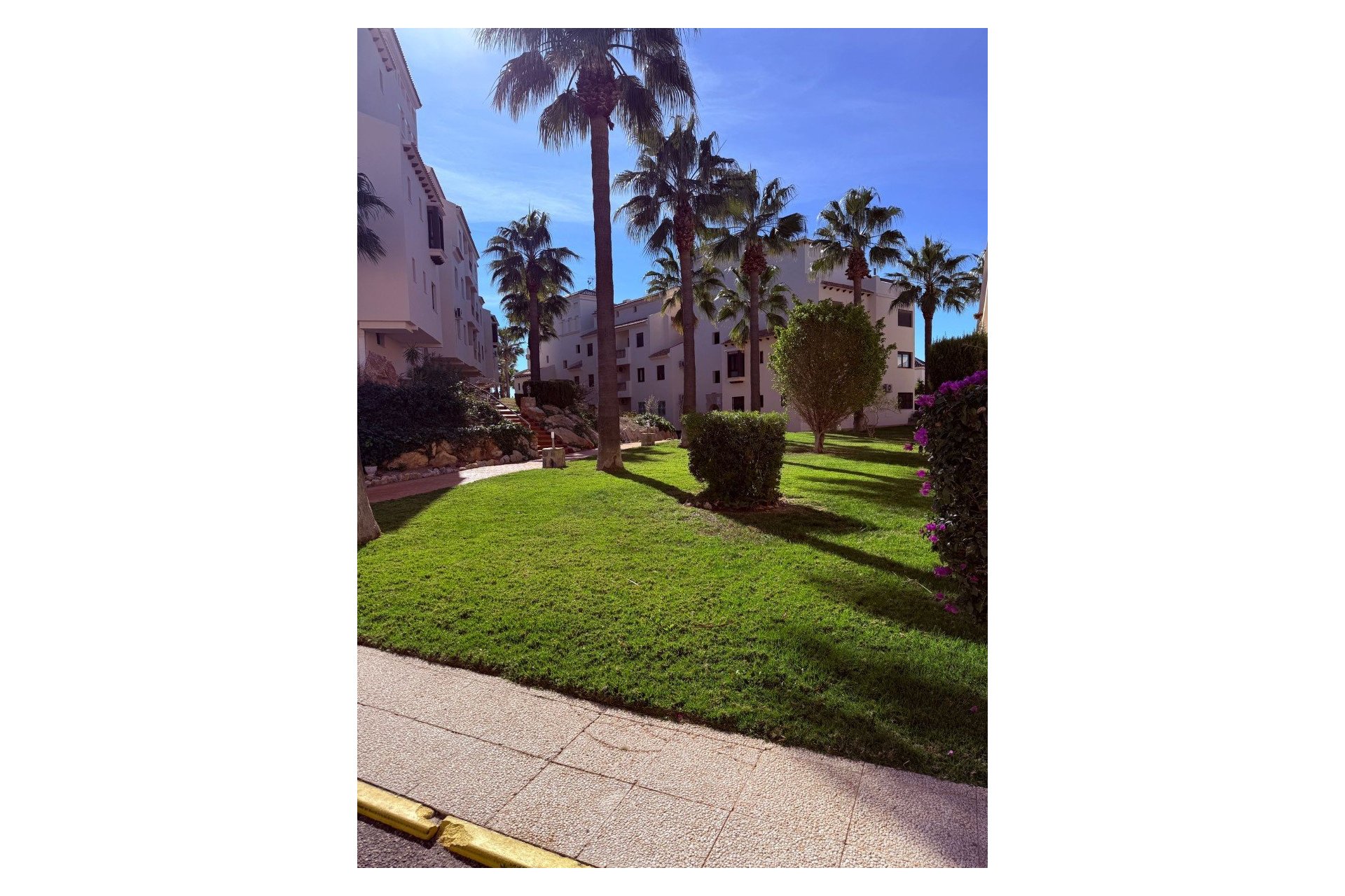 Herverkoop - Penthouse -
Las Ramblas Golf - Inland