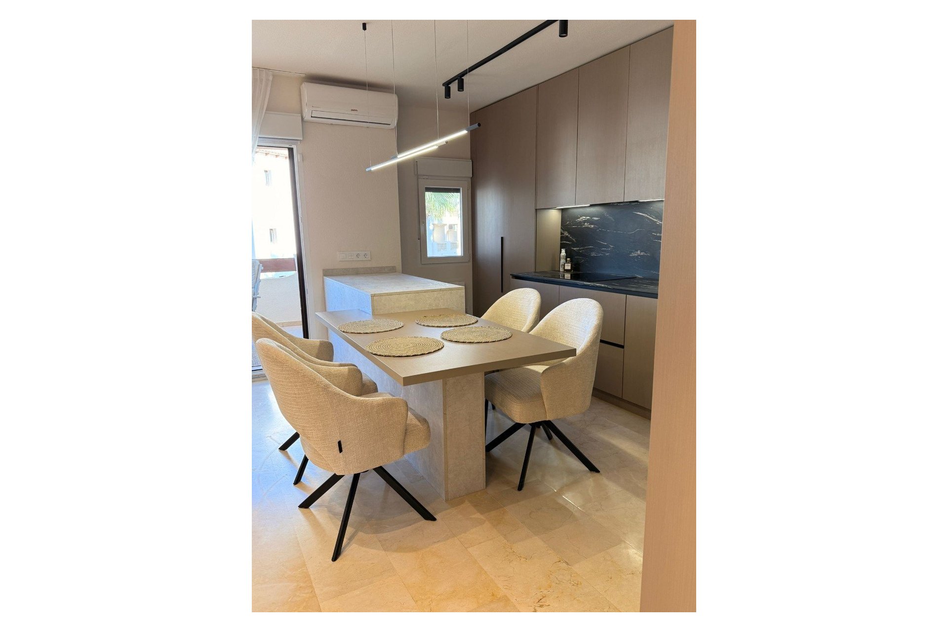 Herverkoop - Penthouse -
Las Ramblas Golf - Inland