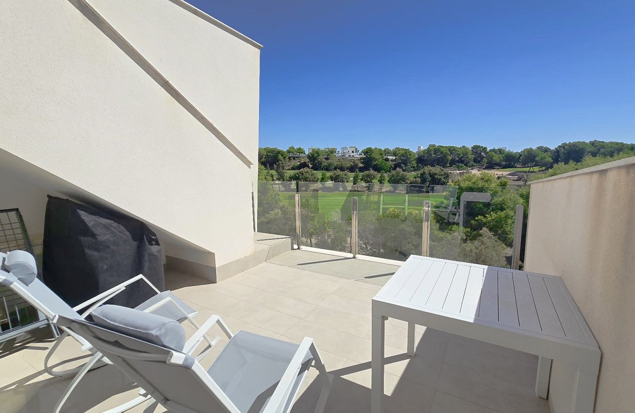 Herverkoop - Penthouse -
Lo Romero Golf - Inland