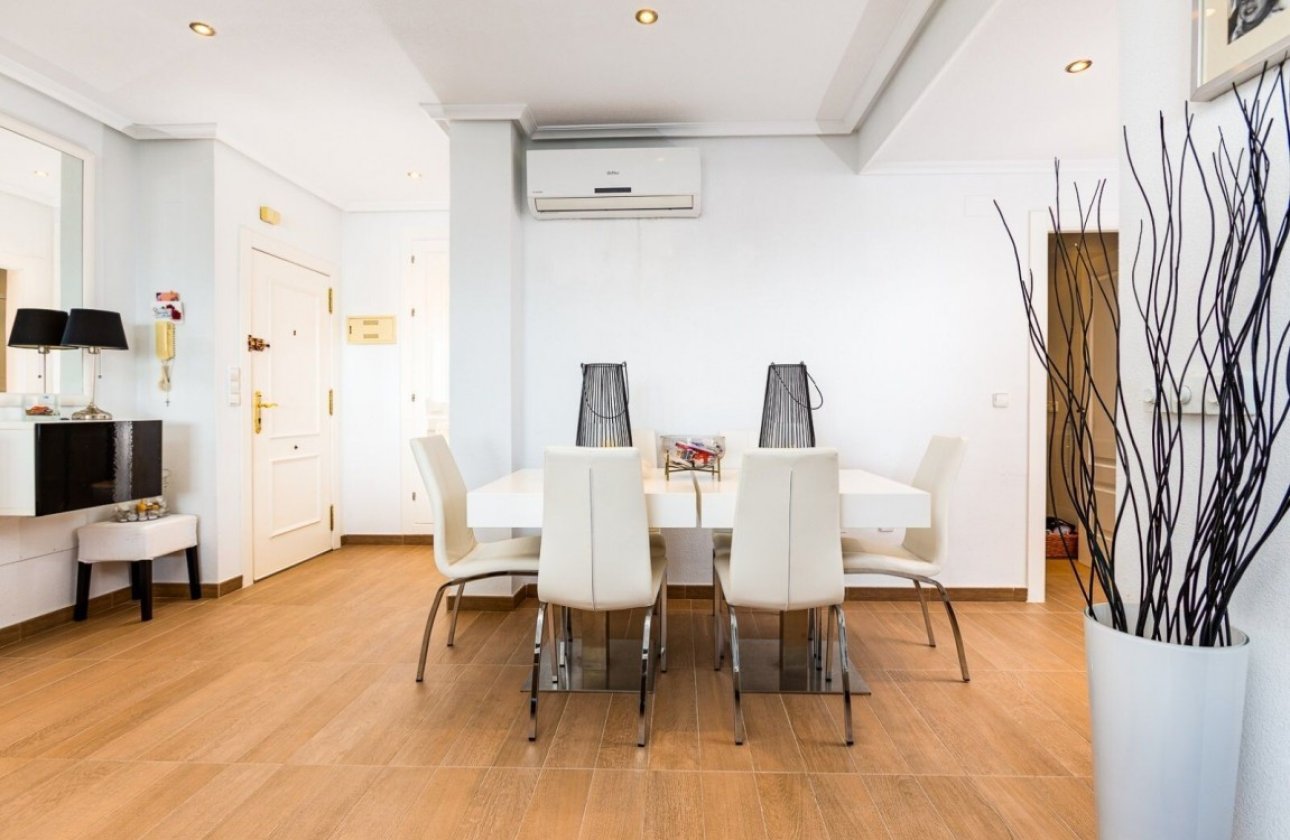 Herverkoop - Penthouse -
Lomas De Campoamor - Inland