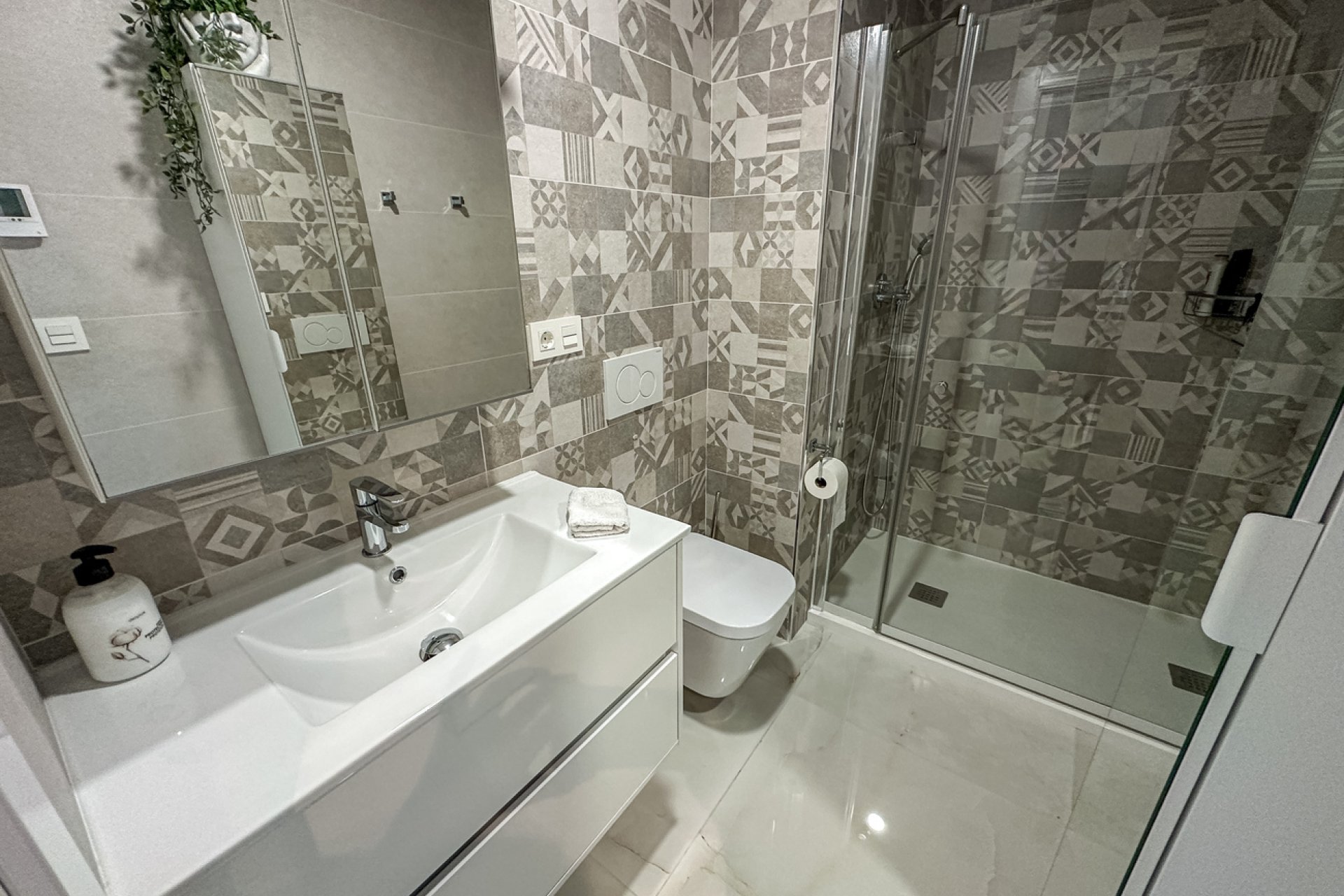 Herverkoop - Penthouse -
Los Altos - AMANECER