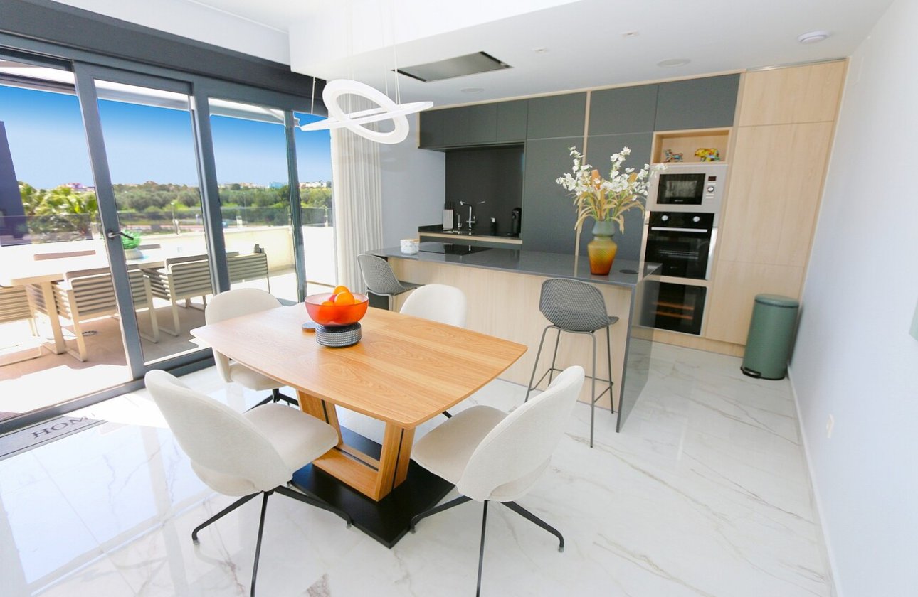 Herverkoop - Penthouse -
Los Altos - Costa Blanca