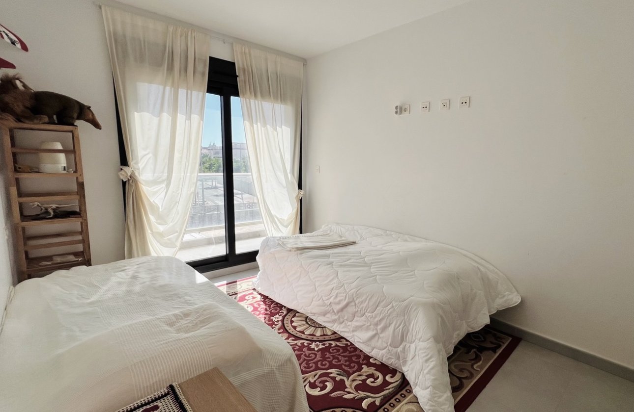 Herverkoop - Penthouse -
Mil Palmeras - Costa Blanca