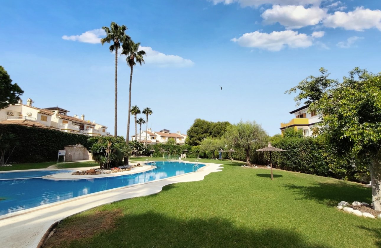 Herverkoop - Penthouse -
Mil Palmeras - Costa Blanca