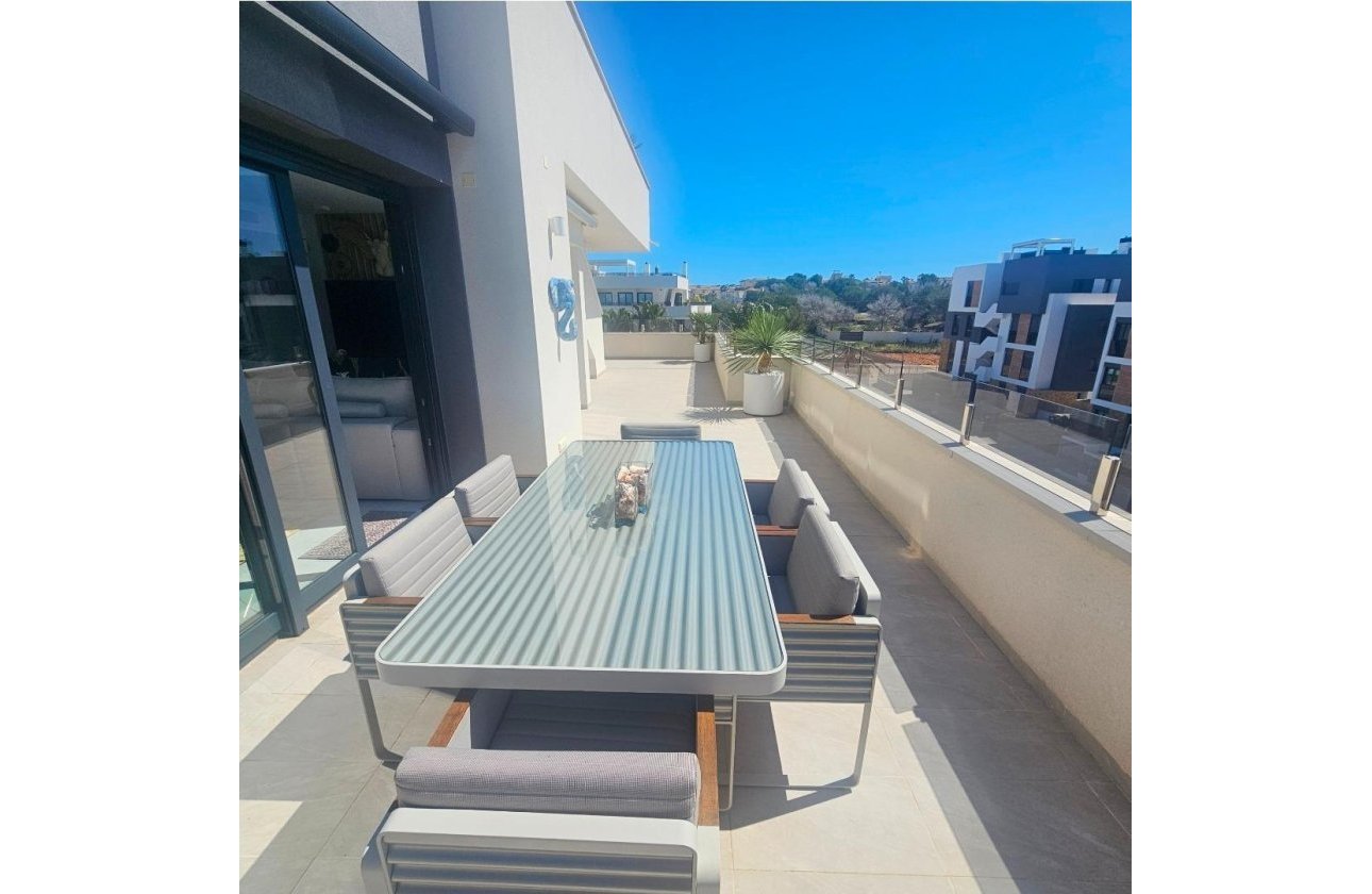Herverkoop - Penthouse -
Orihuela Costa - Los Almendros-la Florida