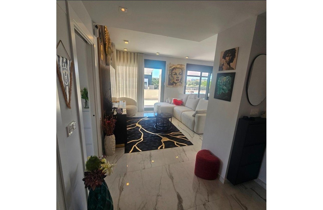 Herverkoop - Penthouse -
Orihuela Costa - Los Almendros-la Florida