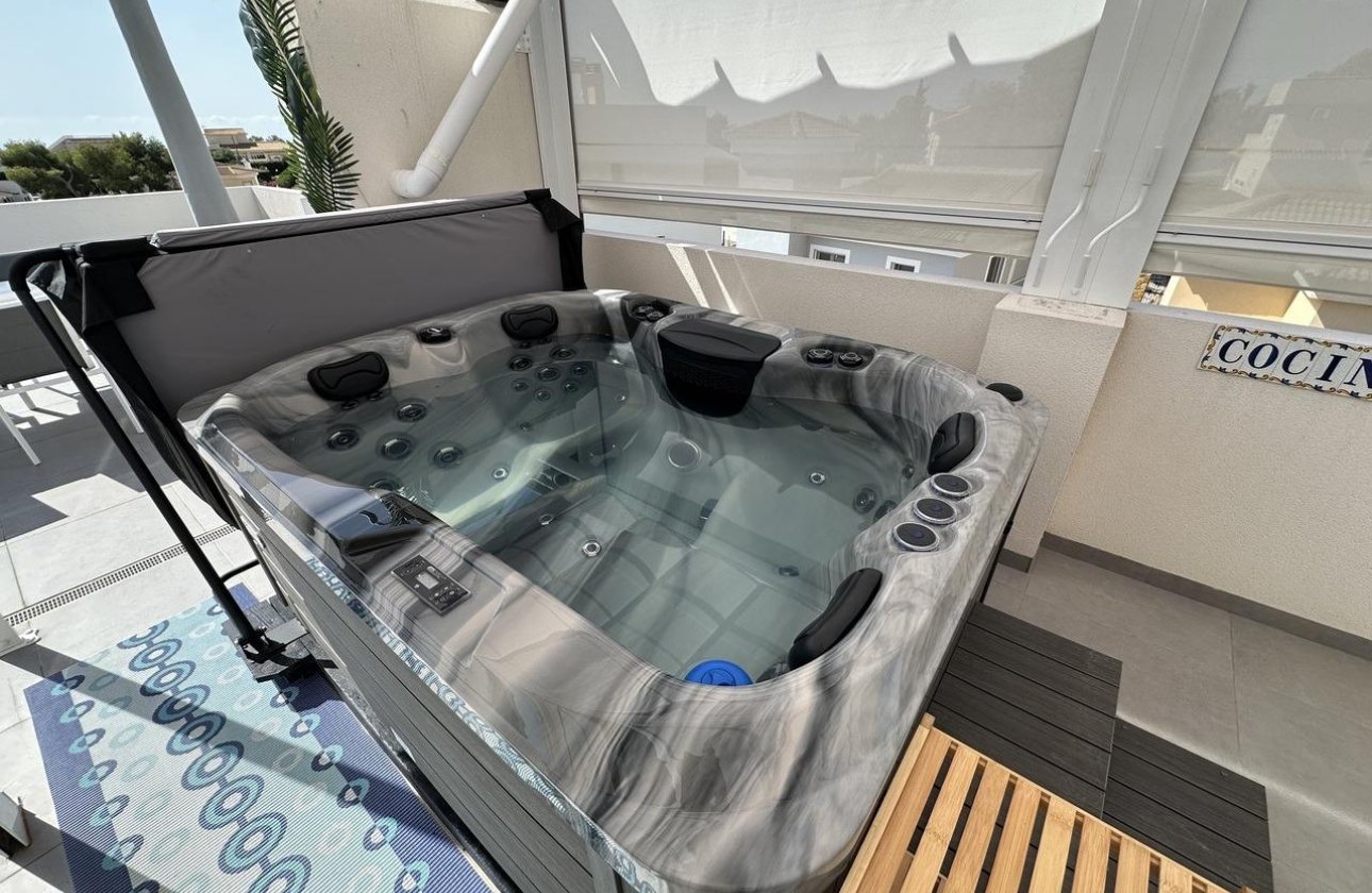 Herverkoop - Penthouse -
Orihuela Costa - Villamartín-las Filipinas