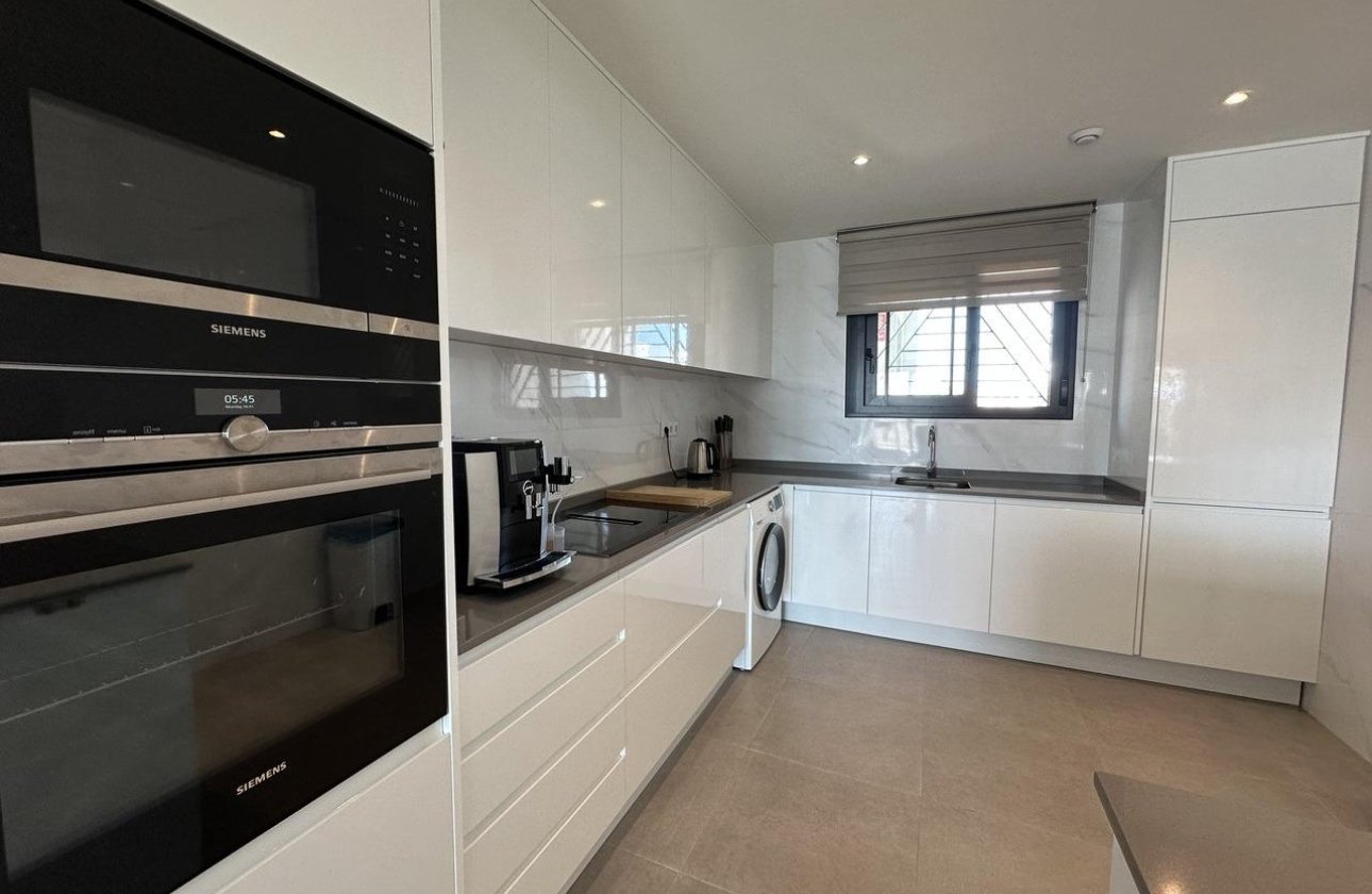 Herverkoop - Penthouse -
Orihuela Costa - Villamartín-las Filipinas