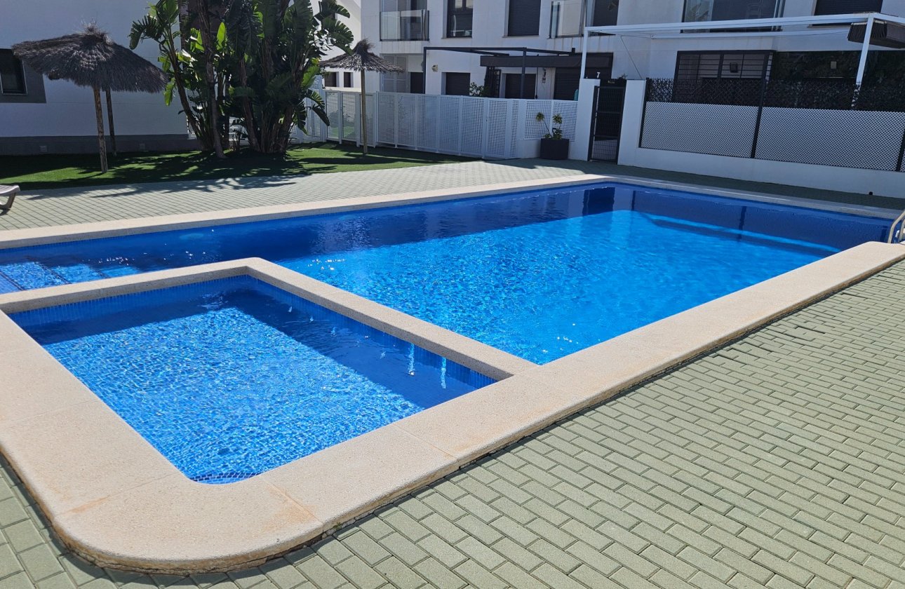 Herverkoop - Penthouse -
Pilar de la Horadada - Costa Blanca