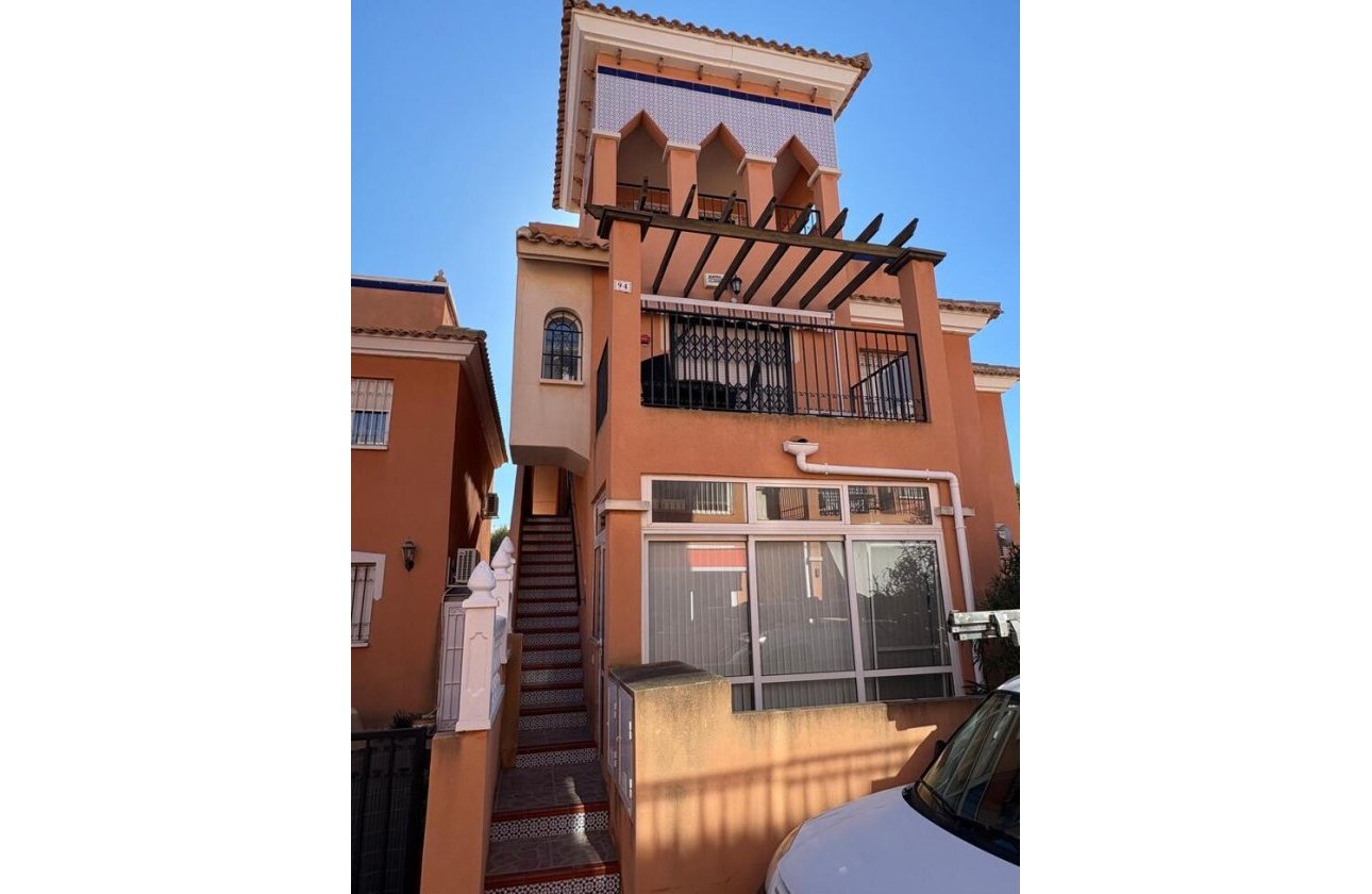 Herverkoop - Penthouse -
Playa Flamenca - Costa Blanca