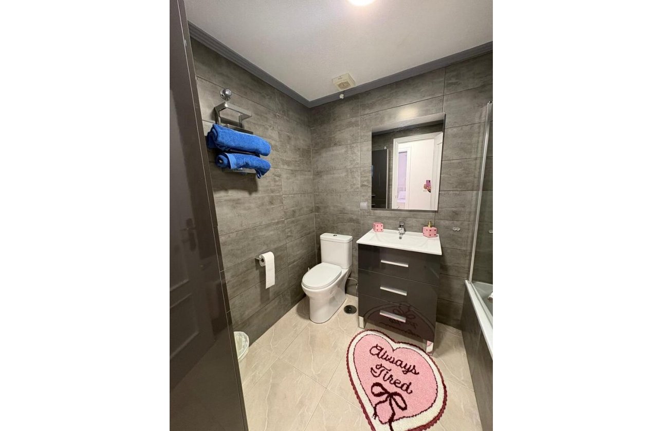 Herverkoop - Penthouse -
Playa Flamenca - Costa Blanca