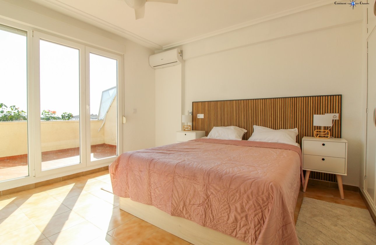 Herverkoop - Penthouse -
Punta Prima - Costa Blanca