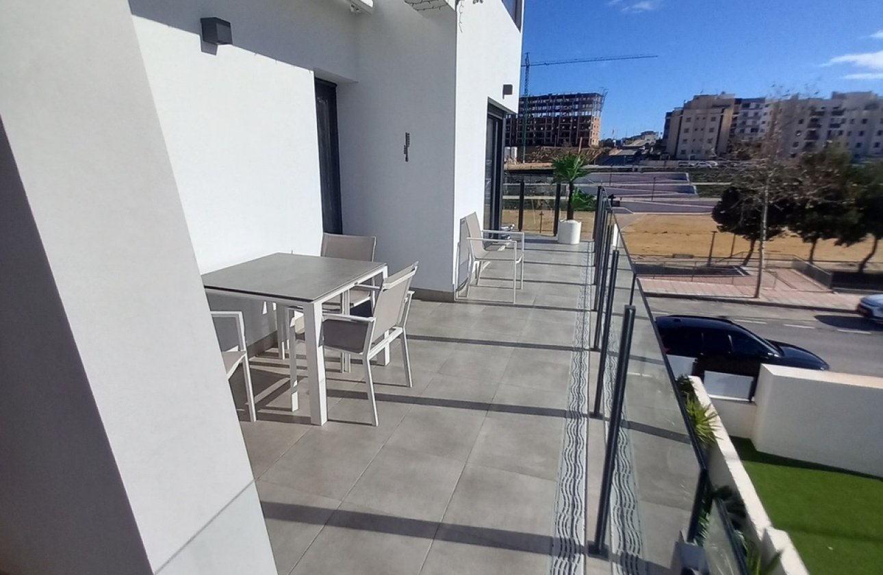 Herverkoop - Penthouse -
San Miguel de Salinas - Costa Blanca
