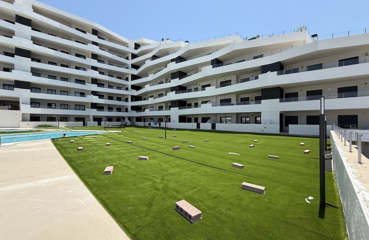 Herverkoop - Penthouse -
San Miguel de Salinas - Inland