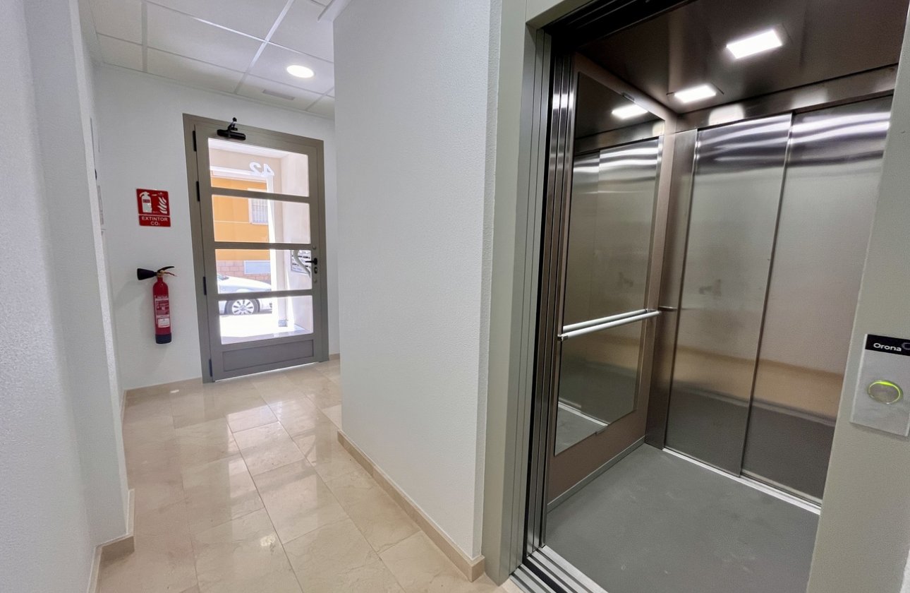 Herverkoop - Penthouse -
Torre de la Horadada - Costa Blanca