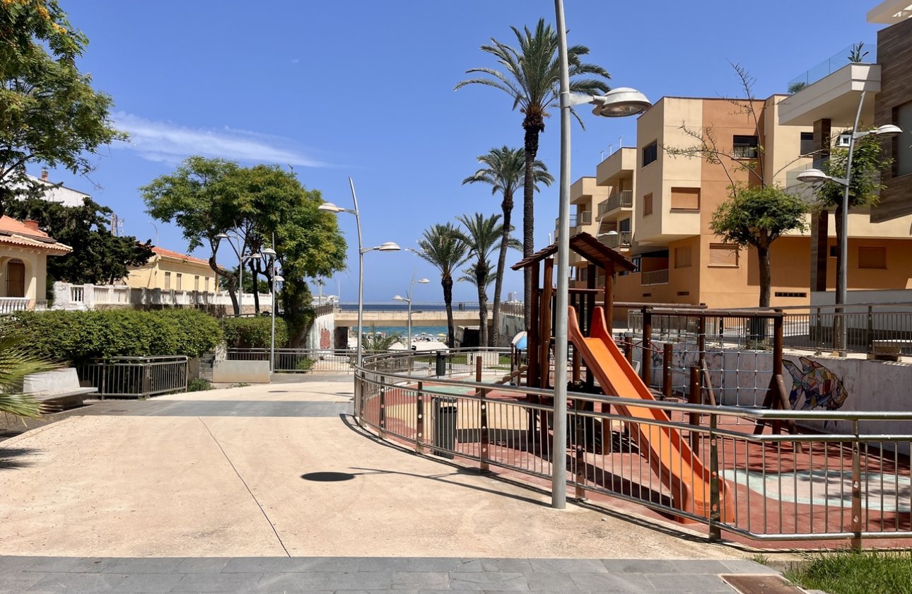 Herverkoop - Penthouse -
Torre de la Horadada - Costa Blanca