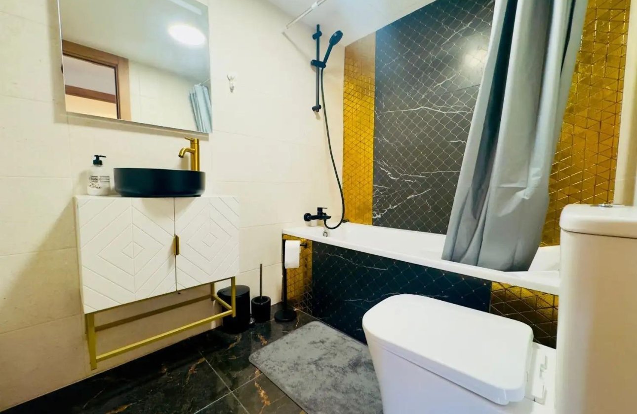 Herverkoop - Penthouse -
Torrevieja - Acequion