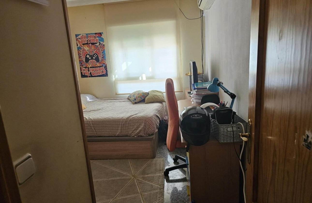 Herverkoop - Penthouse -
Torrevieja - CENTRE