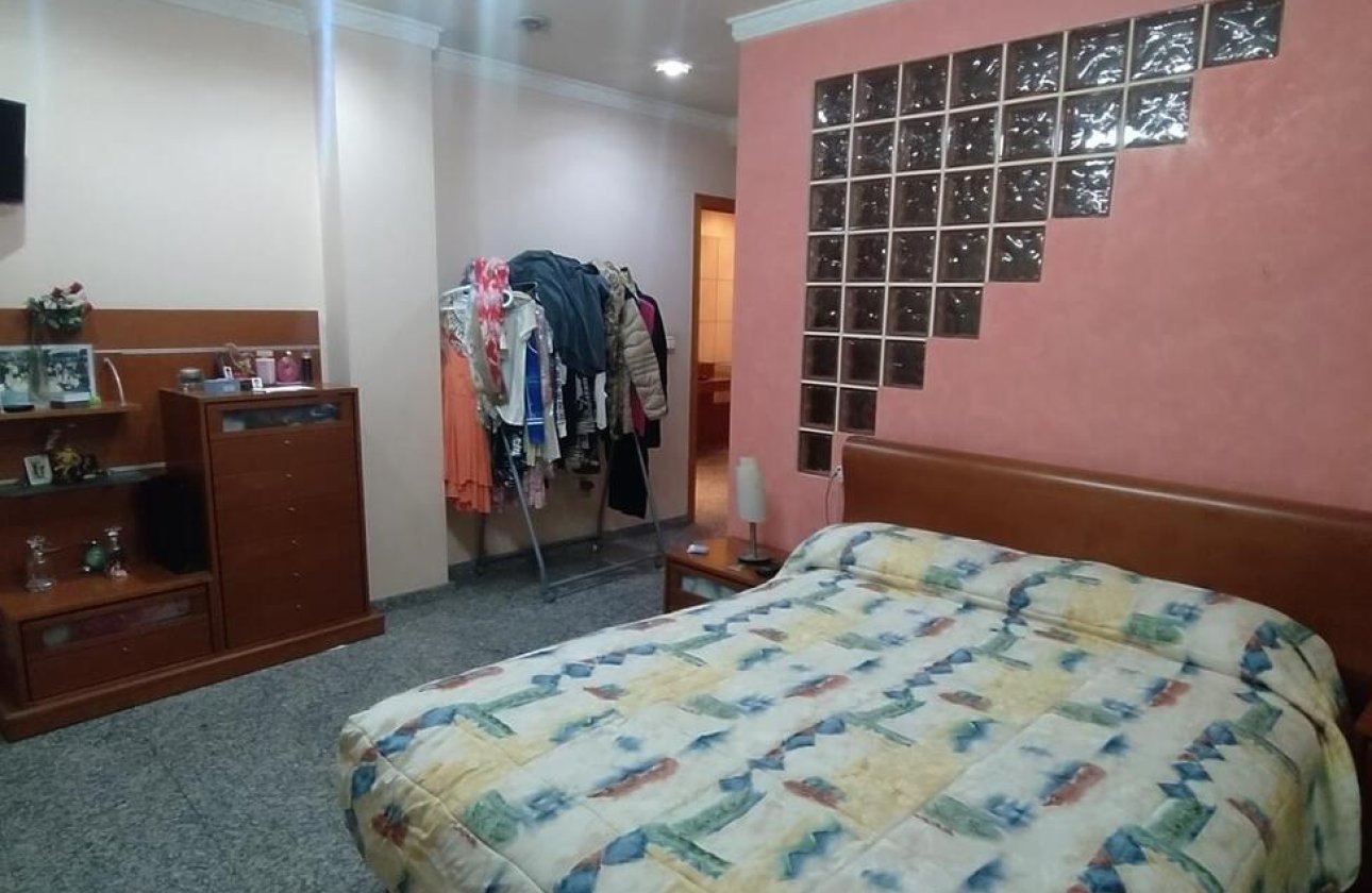 Herverkoop - Penthouse -
Torrevieja - CENTRE